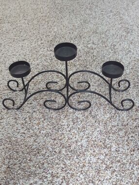 Black Metal 4-Tealight Candle Holder -